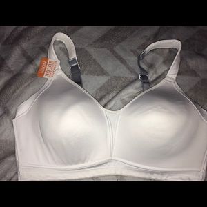Bra: white, never been worn
